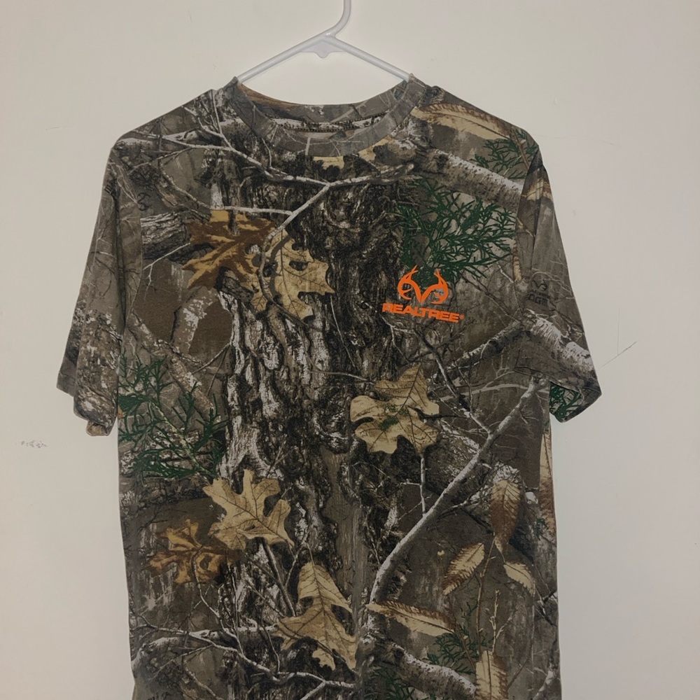 Medium adult Realtree mossy oak t-shirt